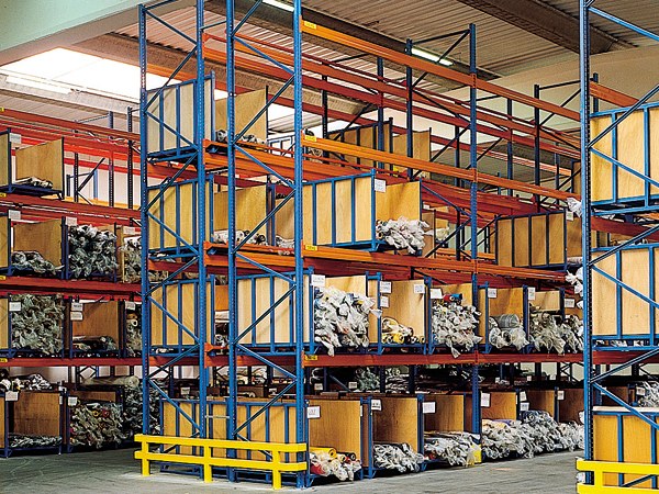 How Technology is Transforming Racking and Storage Solutions in a Warehouse